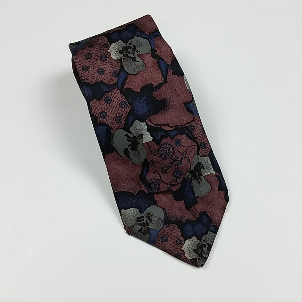 Yves Saint Laurent vintage floral silk tie - Picture 2 of 7